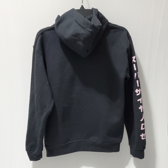 Dragon Ball sweatshirt. - Picture 2 of 3